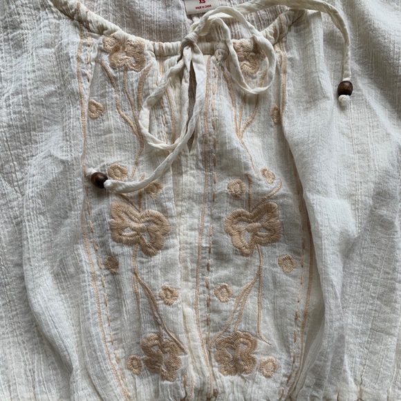 Beautiful Butterfly Top - Picture 3 of 6